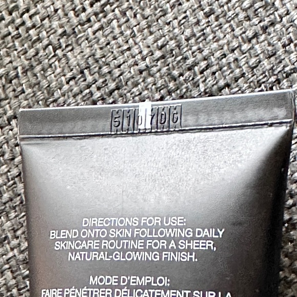 NEW NARS Luminous Skin Tint SPF 50/PA++++ - Picture 3 of 4